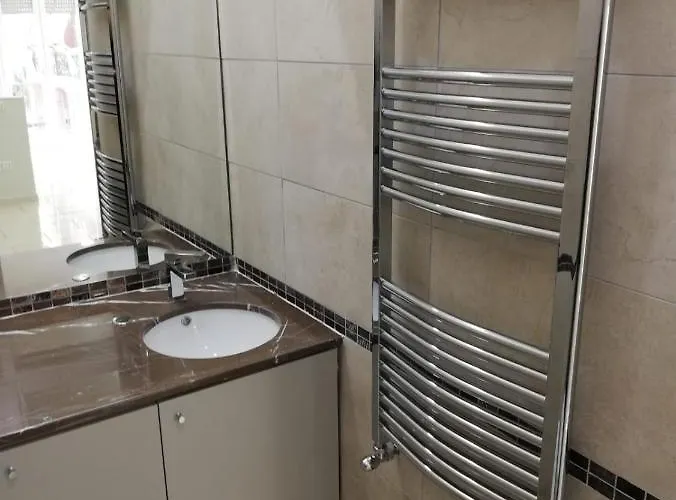 Binario 3 Bed and breakfast Éboli